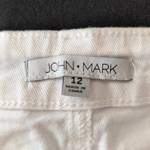 JOHN MARK FRAYED HEM; RAW EDGE; Sz. 12; White denim; Pre-owned great condition - Picture 5 of 10